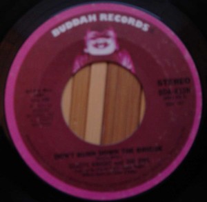 GLADYS KNIGHT AND THE PIPS - I feel a song / Don't burn down the bridge - 7inch (SP)