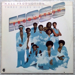 MASS PRODUCTION - Three miles high - Disque 33T