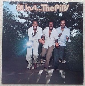 THE PIPS - At last - LP