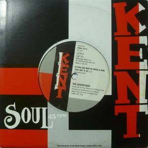 THE HESITATIONS / MARY LOVE COMER - Is this the way to treat a girl / Come out of the sandbox - 7inch (SP)